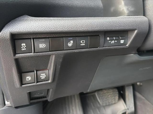 2025 Toyota Sienna Platinum
