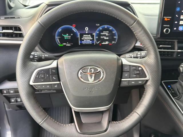 2025 Toyota Sienna Platinum