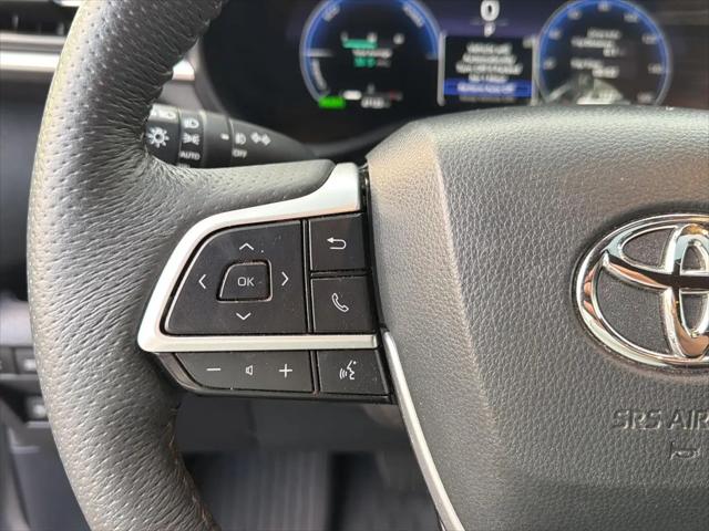 2025 Toyota Sienna Platinum