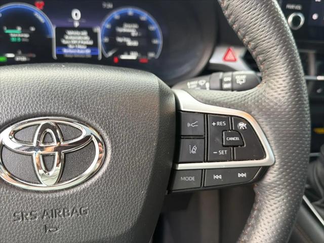 2025 Toyota Sienna Platinum