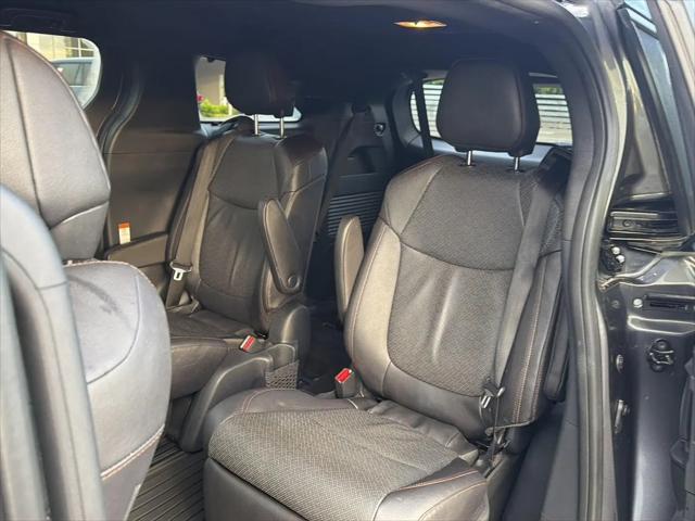 2025 Toyota Sienna Platinum