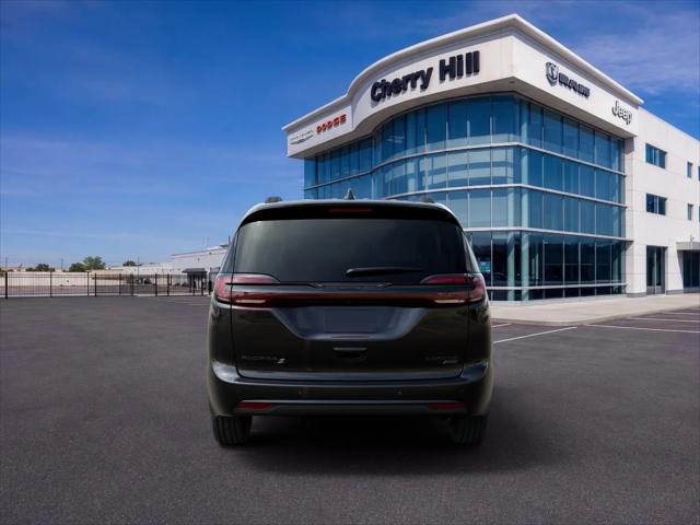 2027 Chrysler Pacifica Limited AWD