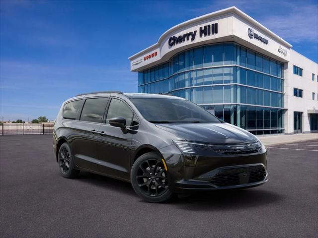 2027 Chrysler Pacifica Limited AWD