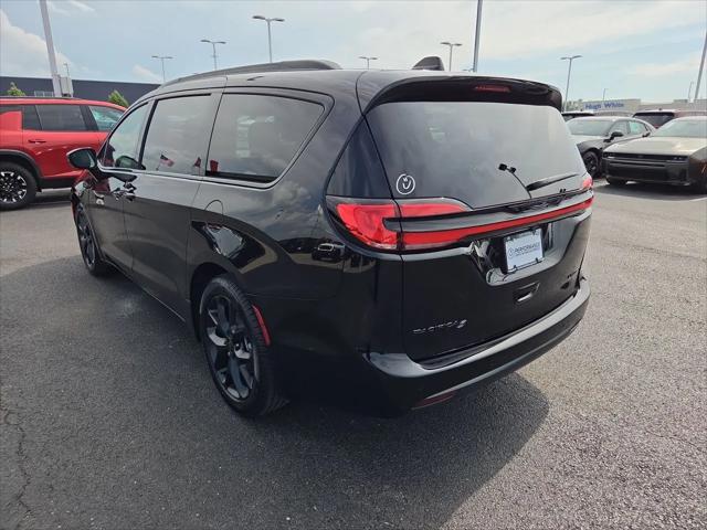 2027 Chrysler Pacifica Limited
