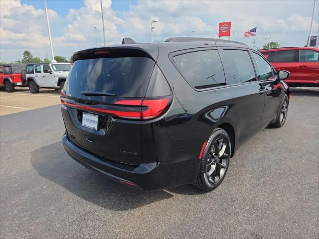 2027 Chrysler Pacifica Limited