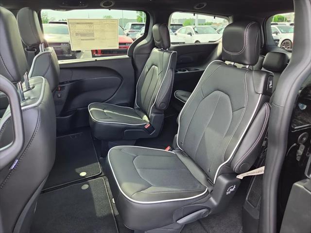 2027 Chrysler Pacifica Limited