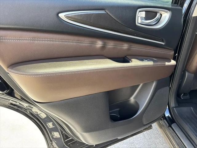 2019 INFINITI QX60 LUXE