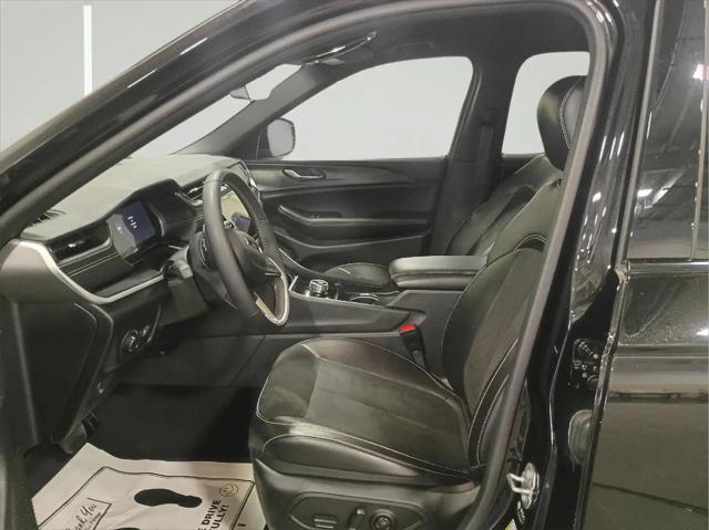 2025 Jeep Grand Cherokee Altitude 4x4