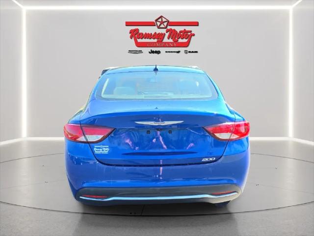 2017 Chrysler 200 Limited Platinum