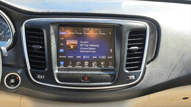 2017 Chrysler 200 Limited Platinum