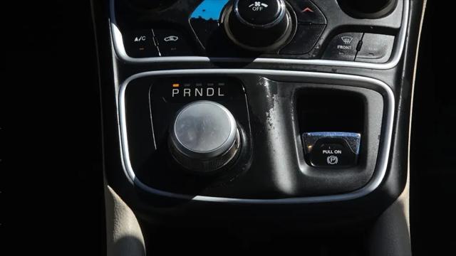 2017 Chrysler 200 Limited Platinum