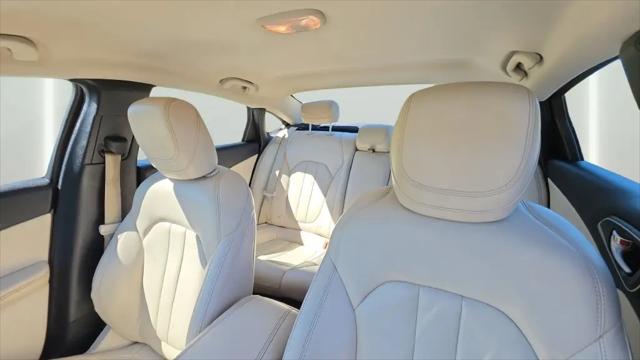 2017 Chrysler 200 Limited Platinum