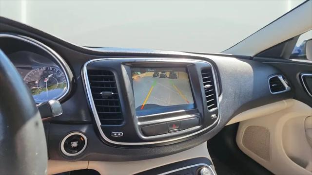 2017 Chrysler 200 Limited Platinum