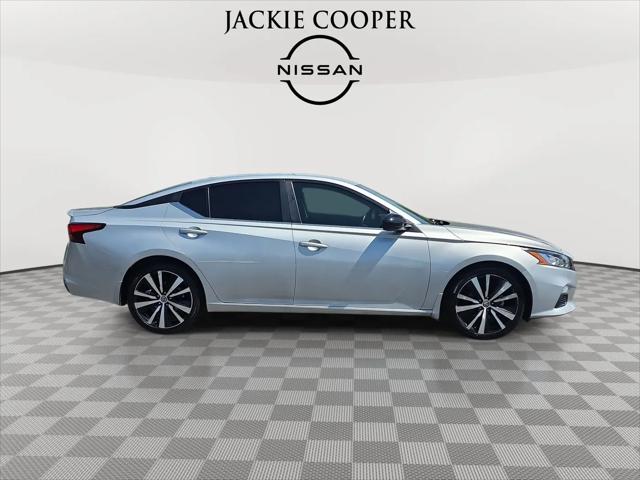 2022 Nissan Altima SR FWD