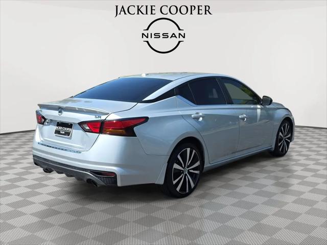 2022 Nissan Altima SR FWD