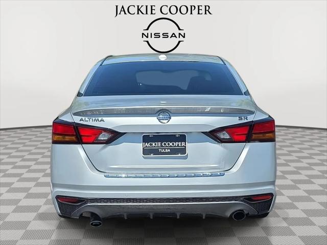 2022 Nissan Altima SR FWD
