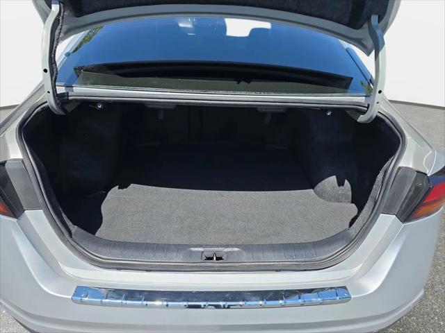 2022 Nissan Altima SR FWD
