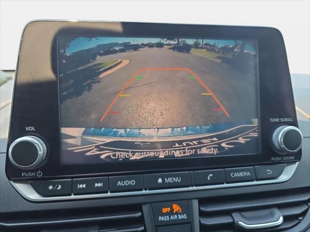 2022 Nissan Altima SR FWD