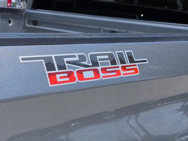 2026 Chevrolet Silverado 1500 4WD Crew Cab Short Bed Custom Trail Boss