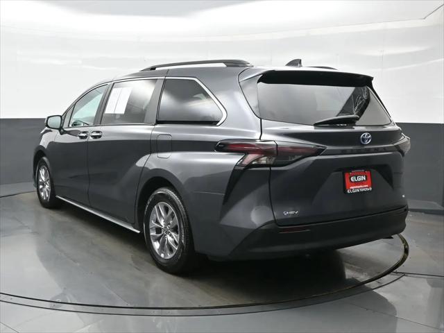 2025 Toyota Sienna XLE