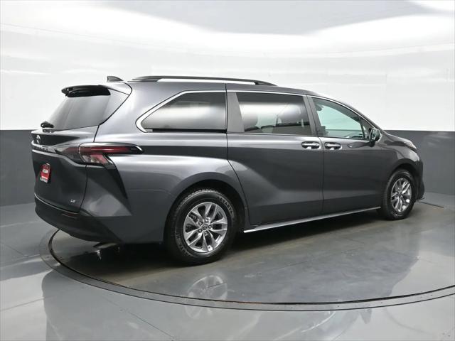 2025 Toyota Sienna XLE