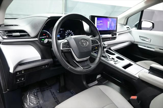 2025 Toyota Sienna XLE