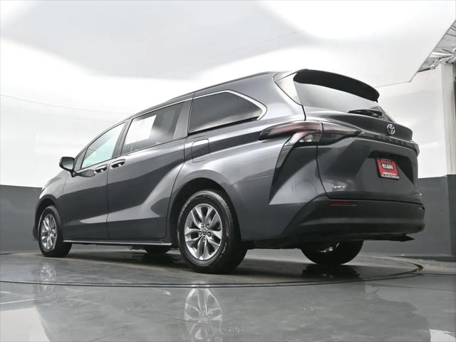 2025 Toyota Sienna XLE
