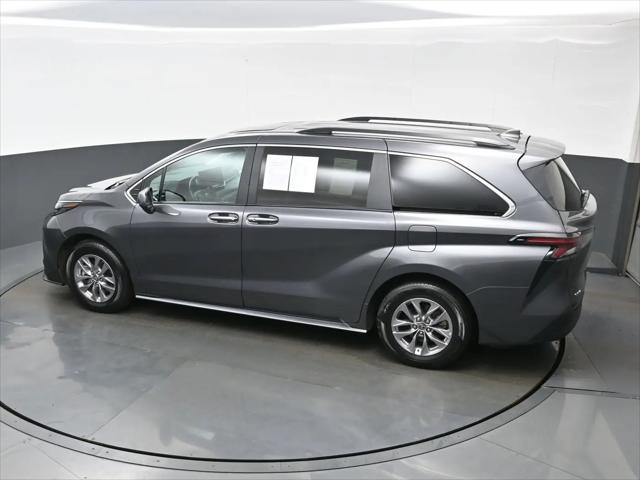 2025 Toyota Sienna XLE