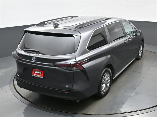 2025 Toyota Sienna XLE