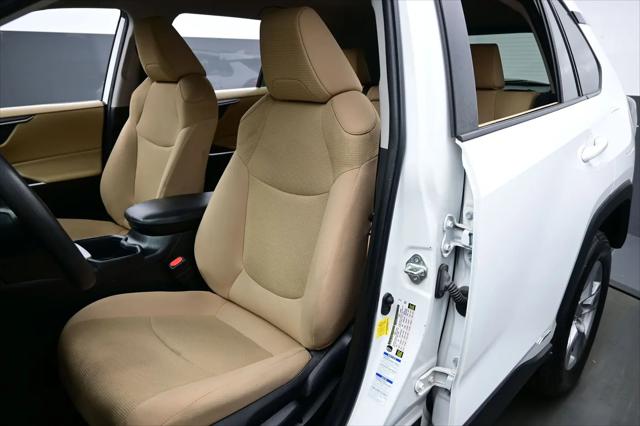 2022 Toyota RAV4 Hybrid LE