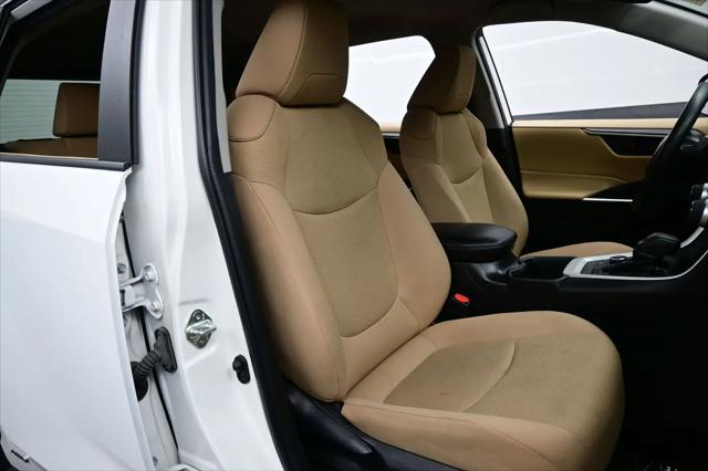 2022 Toyota RAV4 Hybrid LE