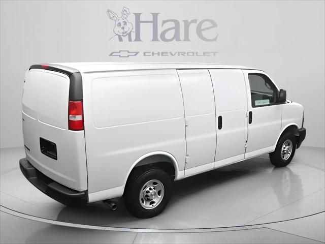 2026 Chevrolet Express Cargo Van 2500 Regular Wheelbase, WT, RWD