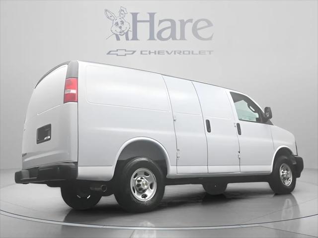2026 Chevrolet Express Cargo Van 2500 Regular Wheelbase, WT, RWD