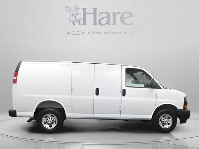 2026 Chevrolet Express Cargo Van 2500 Regular Wheelbase, WT, RWD