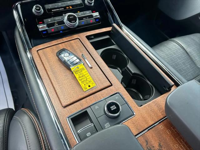 2022 Lincoln Navigator Black Label