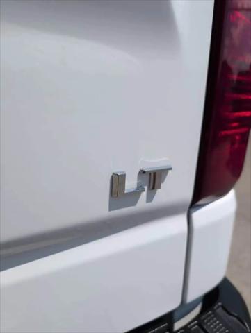 2023 Chevrolet Silverado 1500 4WD Crew Cab Short Bed LT with 2FL