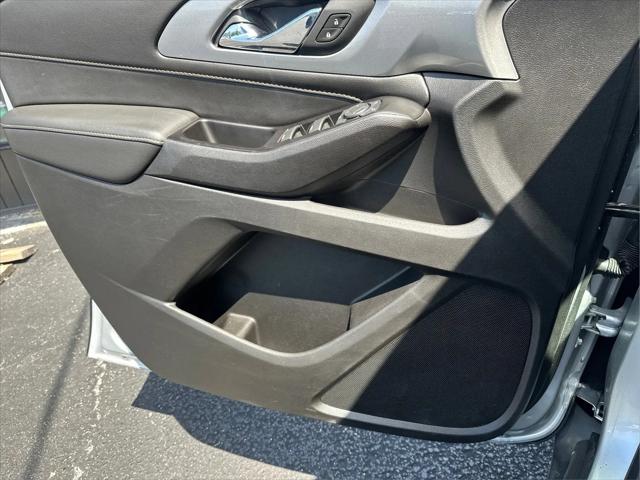 2020 Chevrolet Traverse AWD LS