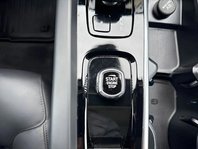 2024 Volvo XC60 B5 Core Dark Theme