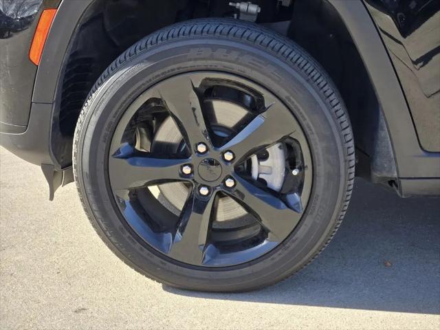 2025 Jeep Grand Cherokee L Altitude 4x2