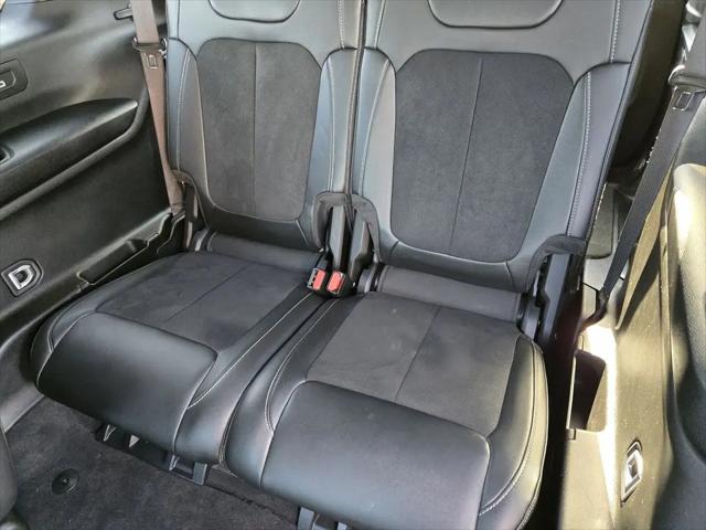 2025 Jeep Grand Cherokee L Altitude 4x2