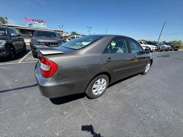 2004 Toyota Camry LE