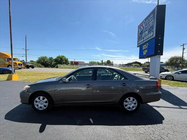 2004 Toyota Camry LE