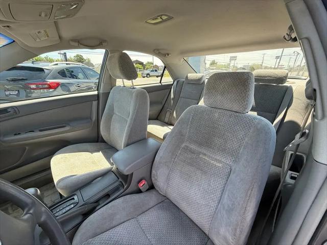 2004 Toyota Camry LE