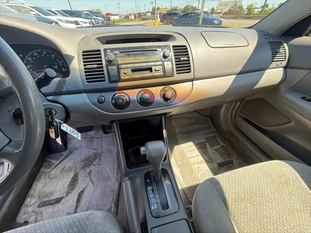 2004 Toyota Camry LE