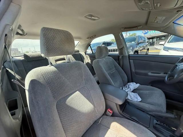 2004 Toyota Camry LE