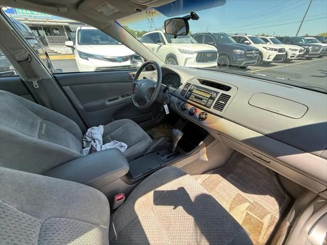 2004 Toyota Camry LE