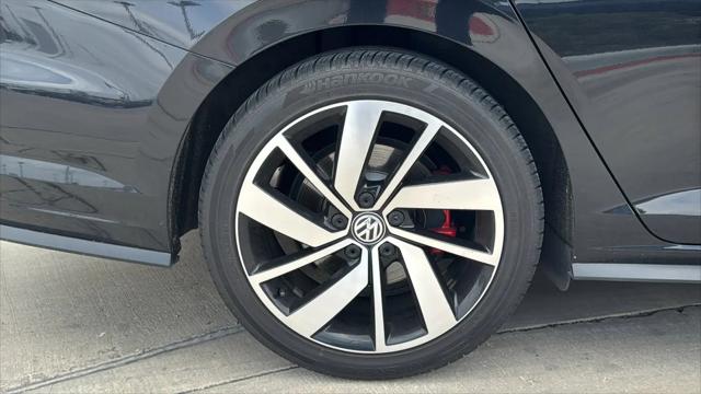 2019 Volkswagen Jetta GLI 2.0T S