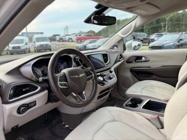 2017 Chrysler Pacifica Touring-L Plus