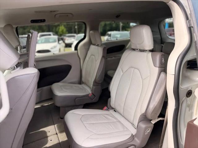 2017 Chrysler Pacifica Touring-L Plus