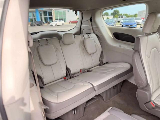 2017 Chrysler Pacifica Touring-L Plus